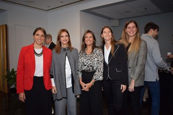 Gabriela Mira, Valentina Larrobla, Carolina Bellenda, Patricia Feder y Analia Geymonat