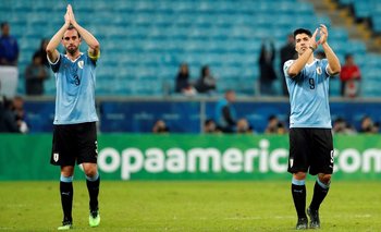 Diego Godín y Luis Suárez en la selección