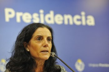 La ministra Azucena Arbeleche encabezó la conferencia junto a su par Martín Lema