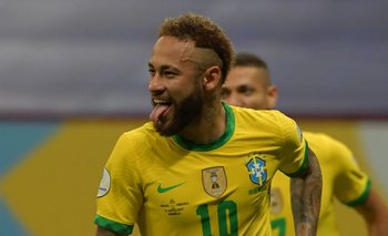 Neymar vuelve a Brasil