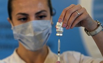 Preparación para vacunación de Astrazeneca en Argentina