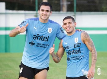 Maxi Gómez y Lucas Torreira, el martes en Cuiabá