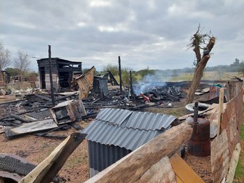 Los vecinos de Curupí prendieron fuego la vivienda del asesino 