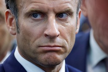 El presidente de Francia, Emmanuel Macron, en la comuna de Villepinte, este lunes 13 de junio
