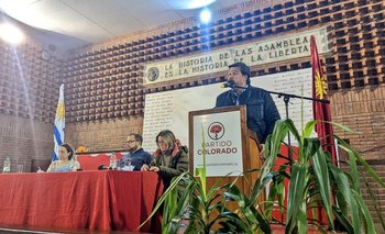El ministro de Ambiente Adrián Peña dio un discurso en la Asamblea Nacional de Ciudadanos