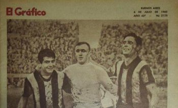 Cubilla junto a José Emilio Santamaría de Real Madrid, y Juan Eduardo Hohberg en la primera final intercontinental en 1960 en el Estadio Centenario