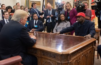 Kanye West junto al presidente de Estados Unidos, Donald Trump, en octubre de 2018