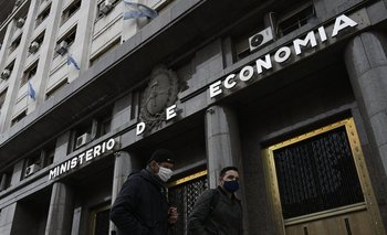 Fachada de la sede del Ministerio de Economía argentino