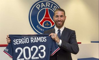 Sergio Ramos firmó por dos años con el PSG