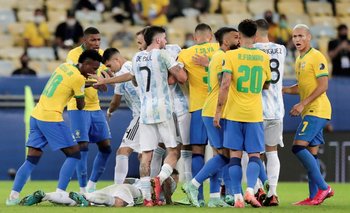 Brasil y Argentina juegan un partido muy esperado en las Eliminatorias
