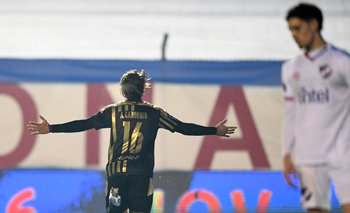 Agustín Canobbio celebra su gol para el 1-0 ante Nacional