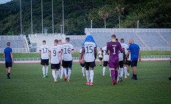 La selección alemana se retiró del partido ante Honduras por insultos racistas a un futbolista germano