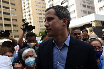 El gobierno de Maduro y la oposición liderada por Guaidó (foto) se enfrentan desde 2019 en una saga judicial por el acceso a 31 toneladas de oro
