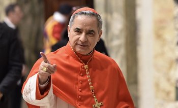 Angelo Becciu renunció como cardenal el pasado 24 de setiembre de 2020