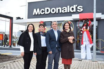 Yessica González, Yanina Fernández, Ricardo Méndez y Paula Espasandín 