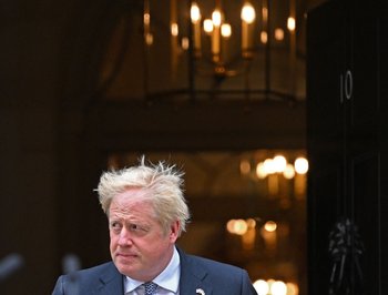 La encuesta revela que solo el 33 por ciento de los británicos cree que Johnson debe permanecer en el Parlamento