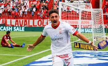 Matías Cóccaro metió otro gol para Huracán, pero fue noticia por una apuesta