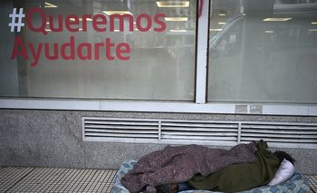 Archivo. Persona durmiendo en la calle