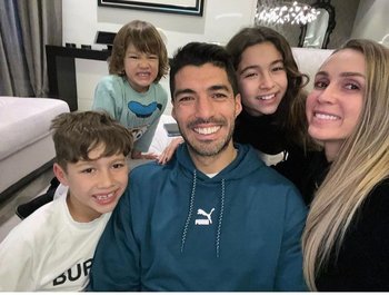 Luis Suárez y su familia