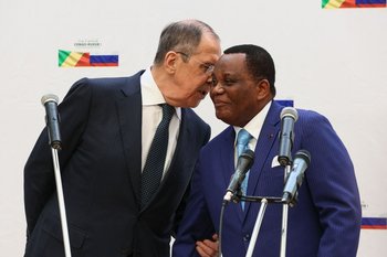 Sergei Lavrov y Jean-Claude Gakosso, ministros de Relaciones Exteriores de Rusia y el Congo, respectivamente