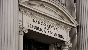  Dólar en Argentina, fachada del Banco Central de la República Argentina