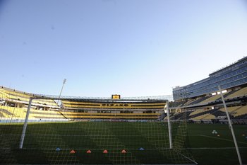 El Estadio Campeón del Siglo en el que se enfrentan Peñarol y Cerro