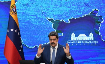  Estados Unidos distiende su vínculo con Nicolás Maduro