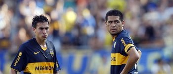 Nicolás Gaitán y Juan Román Riquelme cuando jugaban juntos en Boca Juniors