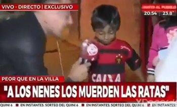 El niño argentino con la camiseta de Recife que es buscado por el club brasileño