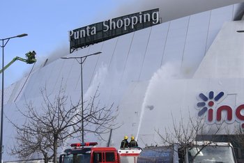 El incendio que ocurrió en Punta Shopping, que inició en el local de Tienda Inglesa, ocurrió hace menos de un mes