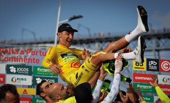 El ciclista uruguayo hizo historia este lunes en Portugal