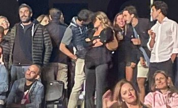 Gerard Piqué asistió a un recital con su novia y su familia tras la separación de Shakira