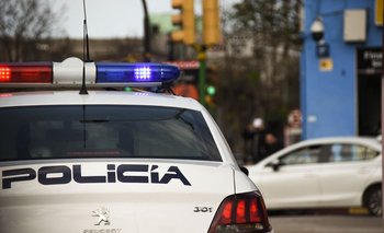 Sobre las 7:40 de este martes varias llamadas al 911 avisaron de un siniestro de tránsito entre una moto y un automóvil en Avenida Italia y Córcega