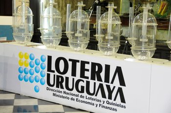 The National Directorate of Lotteries and Quinielas transmits the draw on YouTube.