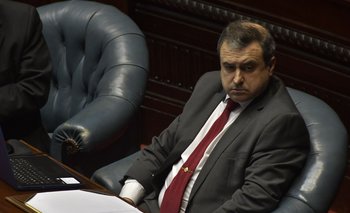 Raúl Lozano, senador y vicepresidente de Cabildo, anunció la expulsión de Barboza