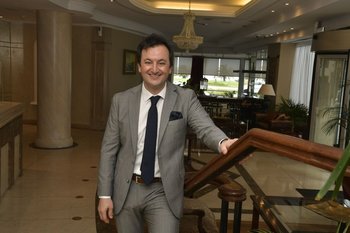 Juan Andrés Cendan es gerente general de Cala di Volpe Boutique Hotel y Palladium Business