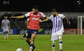 Maxi Cantera y Facundo Rodríguez en el partido que se jugó en el Goyenola