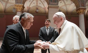 Francisco tras haberse reunido en Budapest con el líder soberanista húngaro Viktor Orban, que se presenta como un baluarte contra la "invasión musulmana" en Europa,