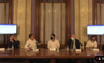 Carina Novarese,  Fernando Filgueira, Nicolás Jodal,  Ricardo Pascale y Madalena Cárdenas