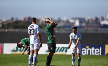 Cerro festeja el empate en la hora contra Rampla