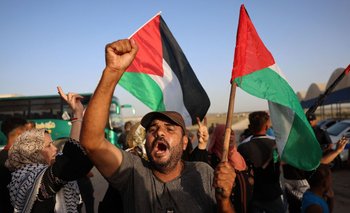 Manifestantes palestinos en la frontera con Israel, al este de la ciudad de Gaza