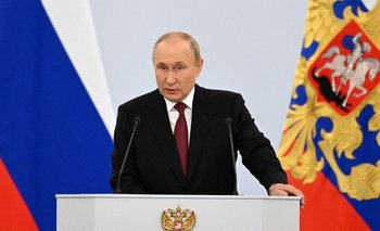 Vladimir Putin durante el acto oficial en el que se firmó la anexión de cuatro regiones