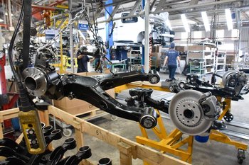 Factories of German origin produced more than 742,000 cars in the United States last year and employed more than 60,000 workers
