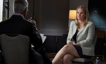 Frances Haugen siendo entrevistada por Scott Pelley para el programa "60 Minutes" de la CBS