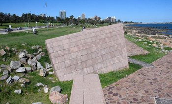 El Monumento al Holocausto judío en Uruguay se encuentra en la Rambla Wilson