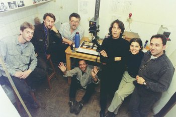 Los fotógrafos en el laboratorio de la calle Soriano, 1992