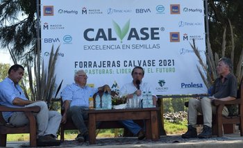En la jornada Forrajeras Calvase 2021 participaron Sebastián Da Silva, Horacio Rodríguez y Eduardo Blasina.