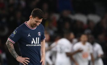Messi salió con una molestia a pocos días de enfrentar a Uruguay por las Eliminatorias