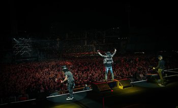 Slash, Axl Rose y Duff McKagan en el Centenario