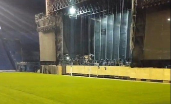 El escenario en la cancha de Vélez Sarsfield